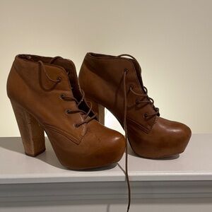 Steve Madden Cognac Lace-Up Platform Heeled Booties